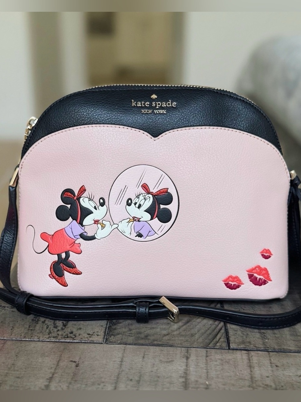 Rare Kate Spade Disney Minnie Mouse Leather Dome Crossbody Bag Purse MSRP $329